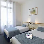 Aneto ホテル 3*
